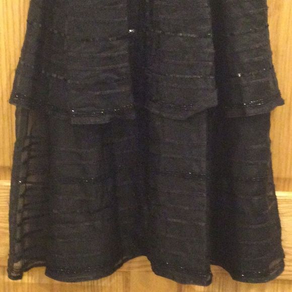 Parker Avril Sleeveless Sequin Stripe Tiered midi - Picture 10 of 11